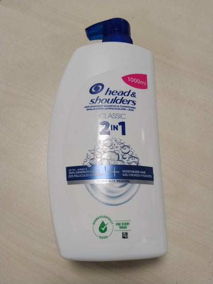 306487 - HEAD & SHOULDERS Shampo klasike kundër zbokthit 2 në 1, për të gjitha llojet e flokëve, me pompë 1000 ml