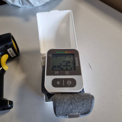 298302 - SANITAS Monitor i tensionit të gjakut SBC 15, Matje automatike e tensionit të gjakut dhe pulsit, Funksion paralajmërues për aritmi
