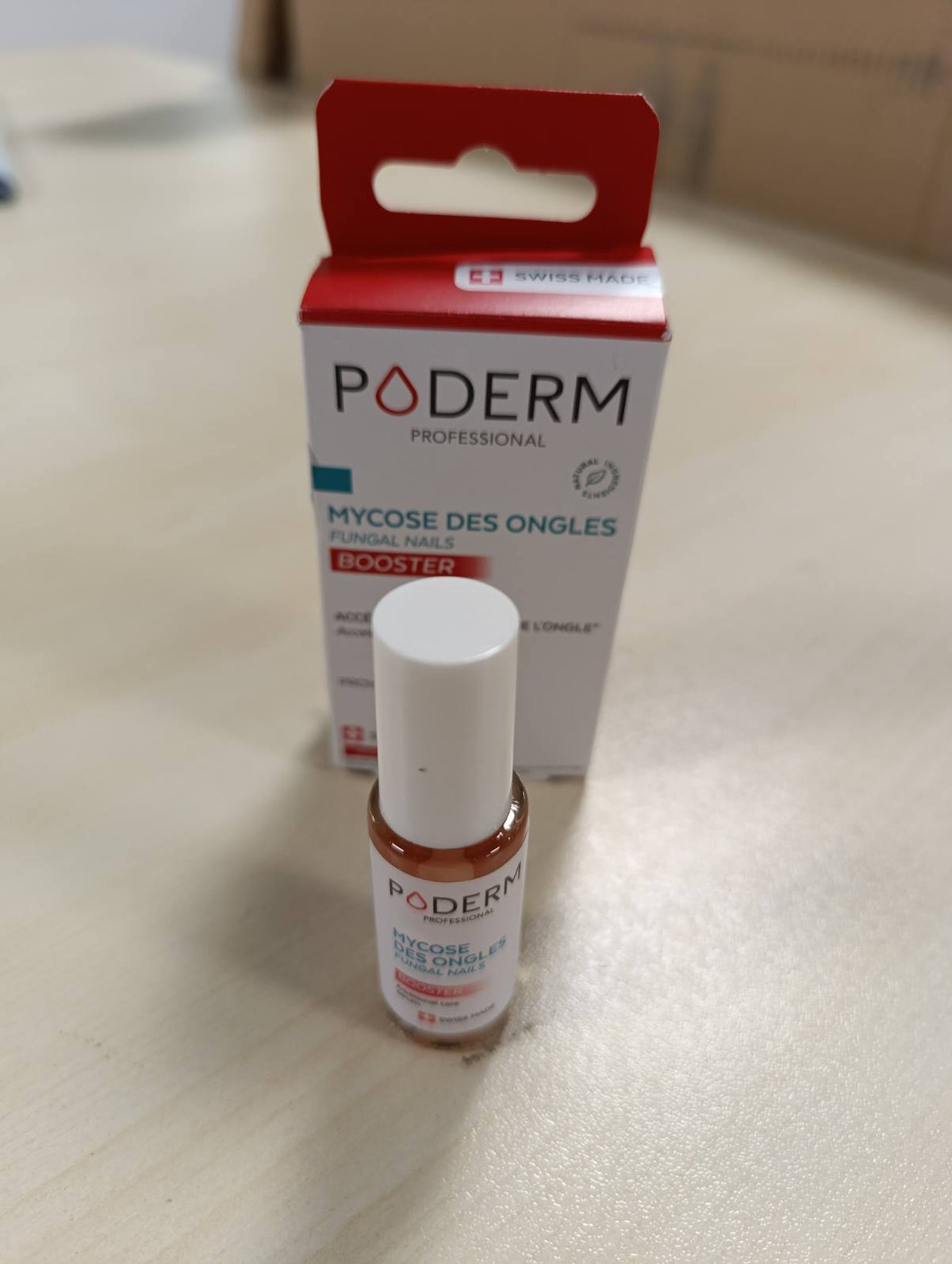 298359 - PODERM PËRFORCUES I TRAJTIMIT TË KËRPUDHAVE TË THONJVE për infeksione të forta kërpudhore, kujdes profesional për këmbët/duart, pa ngjyrë