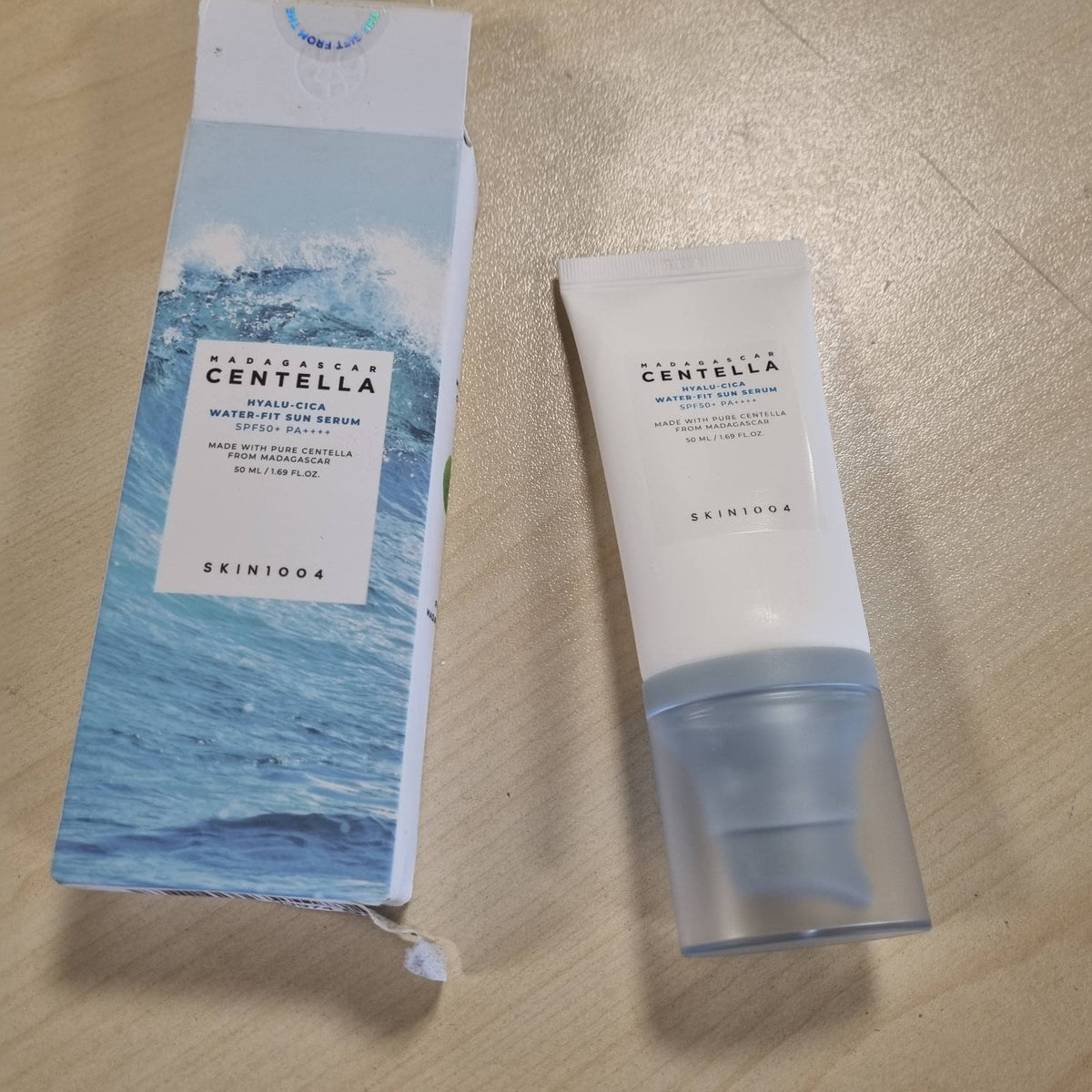 303863 - SKIN1004 Madagascar Centella Hyalu-cica Water-Fit serum dielli - krem diellor korean