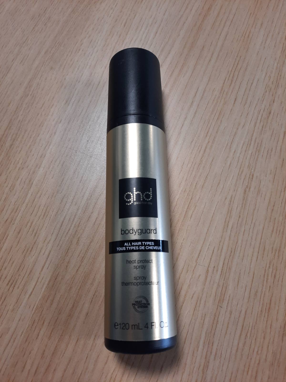 297233 - GHD Sprej mbrojtës nga nxehtësia bodyguard, deri në 230°C, 120 ml, për të gjitha llojet e flokëve.