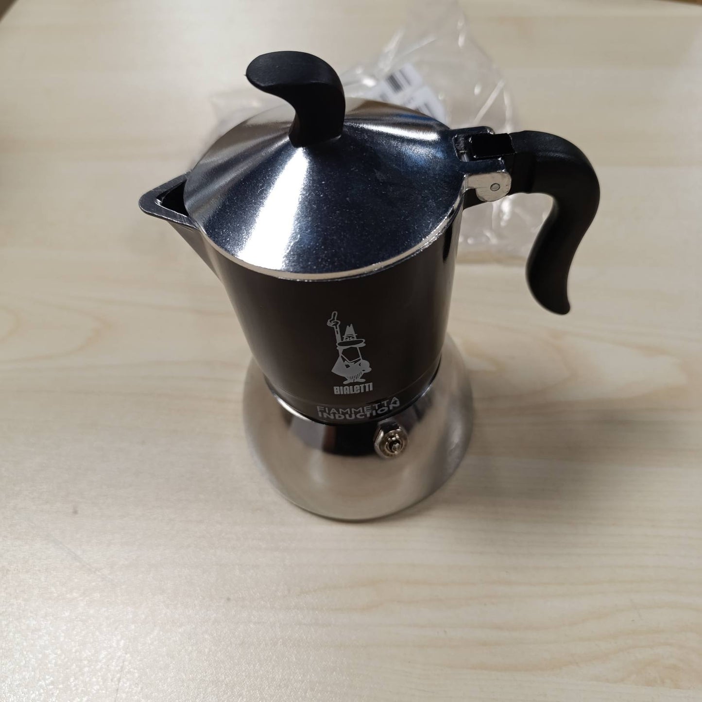 183358 - BIALETTI Makinë Kafeje me Induksion 'Fiammetta', Kapaciteti 4 Filxhanë (150ml), E Përshtatshme për të gjitha Sobot, Materiali i Ndërtimit Alumini, Ngjyra e Zezë