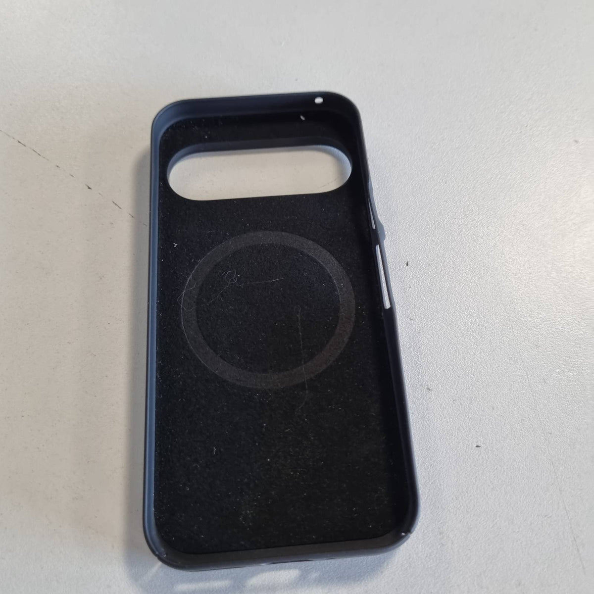 295899 - Mbështjellëse për Google Pixel 9 Pro me MagSafe të pajtueshme, Super e hollë, Mbulesë magnetike e hollë, e zezë