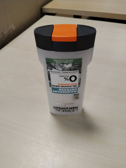 303977 - L'ORÉAL MEN EXPERT Krem-xhel Dushi Hipoalergjik për Lëkurë të Ndjeshme 300ml