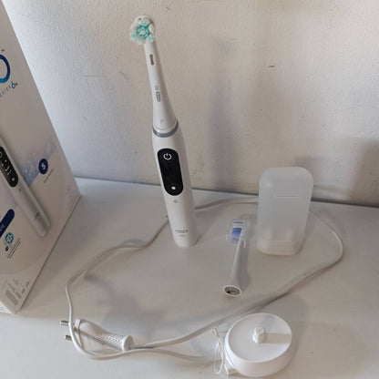 274856 - ORAL-B iO 6, Furçë Dhëmbësh Elektrike, 2 Koka Zëvendësuese, E Bardhë, Sensor Presioni, Ekran Interaktiv