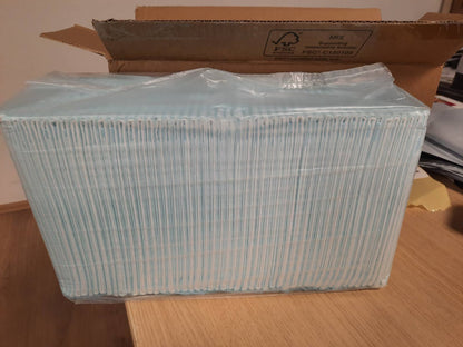 197781 - AMAZON BASICS Mbrojtëse Stërvitjeje për Qen dhe Këlyshë, Dizajn 5-Shtresë Kundër Rrjedhjeve, Sipërfaqe Thahet Shpejt, Madhësi e Rregullt, Sasi 50 Copë, Ngjyrë Blu
