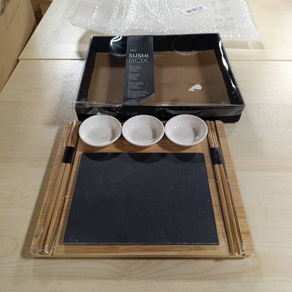 196075 - H&H Set Sushi prej Argjile dhe Bambuku, 24x29 cm – Tabakë, Pjatë Argjile, 3 Filxhanë Porcelani, 2 Palë Shkopinj – i Përshtatshëm për të Gjitha Llojet e Tavolinave