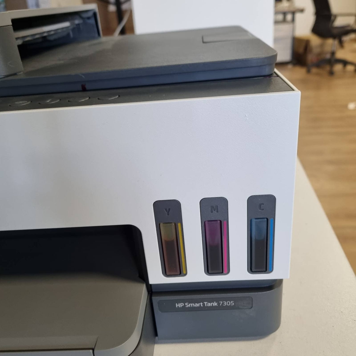 295003 - HP Printer Shumëfunksional Smart Tank 7305 3-në-1, Wi-Fi, Duplex, ADF, 3 vjet bojë e përfshirë, Garanci 3-vjeçare, Rezervuar i madh boje