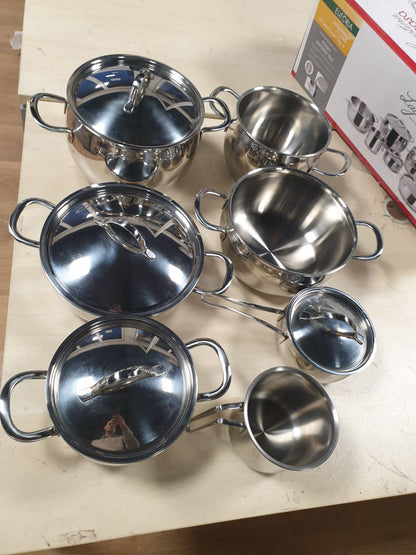255050 - LAGOSTINA Set enësh gatimi Euforia me 11 pjesë, çelik inox 18/10, bazë Lagoseal Plus, përfshin 5 tenxhere, 1 tenxhere, 1 enë qumështi dhe 4 kapakë, për përdorim në induksion, gaz dhe furrë