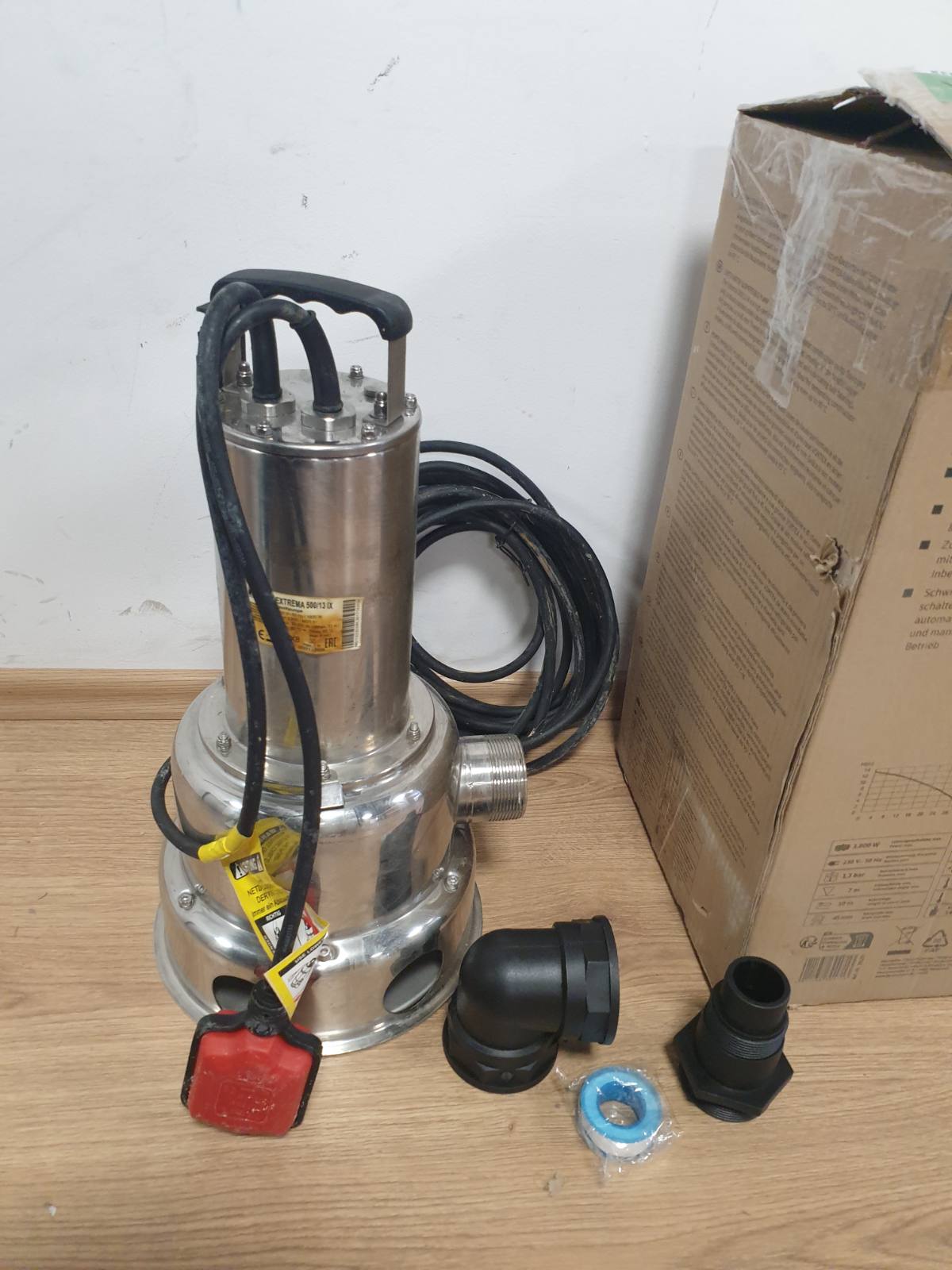292063 - EXTREMA Pompë zhytëse për ujë të ndotur TIP, çelik inox, shpejtësi rrjedhjeje 30,000 l/h, kokë shpërndarjeje 13 m, presion 1.3 bar, 1,800W, madhësi grimcash 45 mm, ujë i nxehtë deri në 95°C, model 500/13 IX, 30171