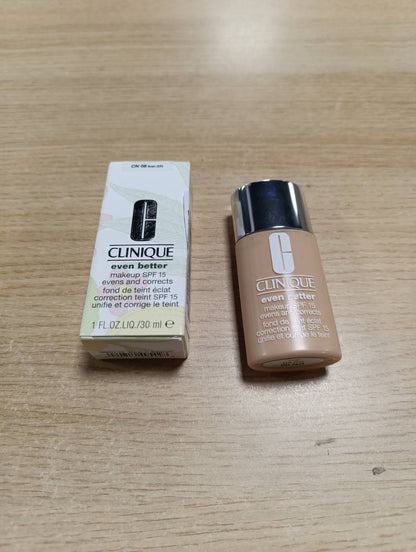 316175 - CLINIQUE Even Better™ Makeup SPF 15, Fondatinë e lëngshme me mbulim të mesëm, vitaminë C