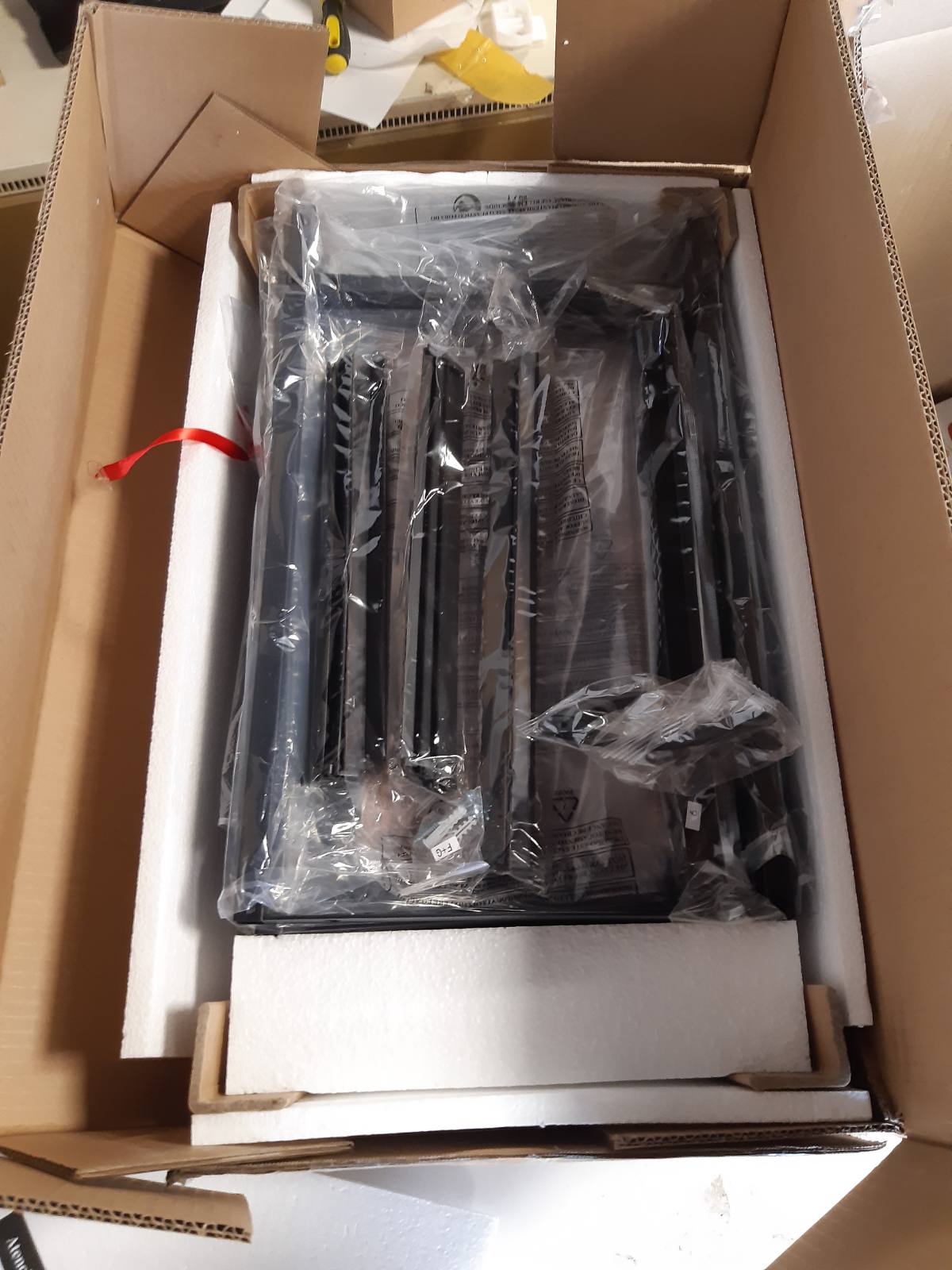 292965 - YITAHOME Kabinet televizori për televizorë deri në 47 inç, 110 x 30 x 50 cm, 2 sirtarë, 2 rafte, çelik