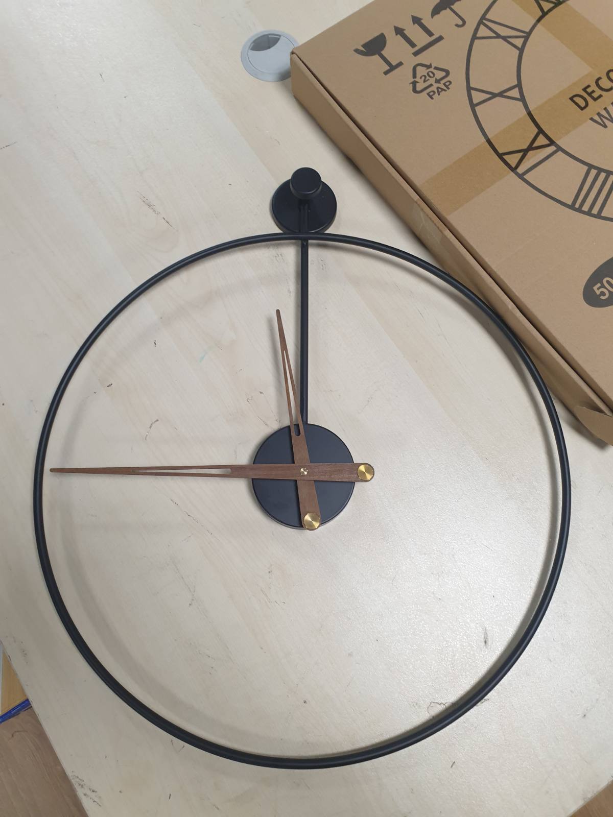 222639 - HAITANG Orë të mëdha muri, 20", moderne dekorative rustike metalike e zezë, e heshtur, pa tik-tak, me bateri, 50CM