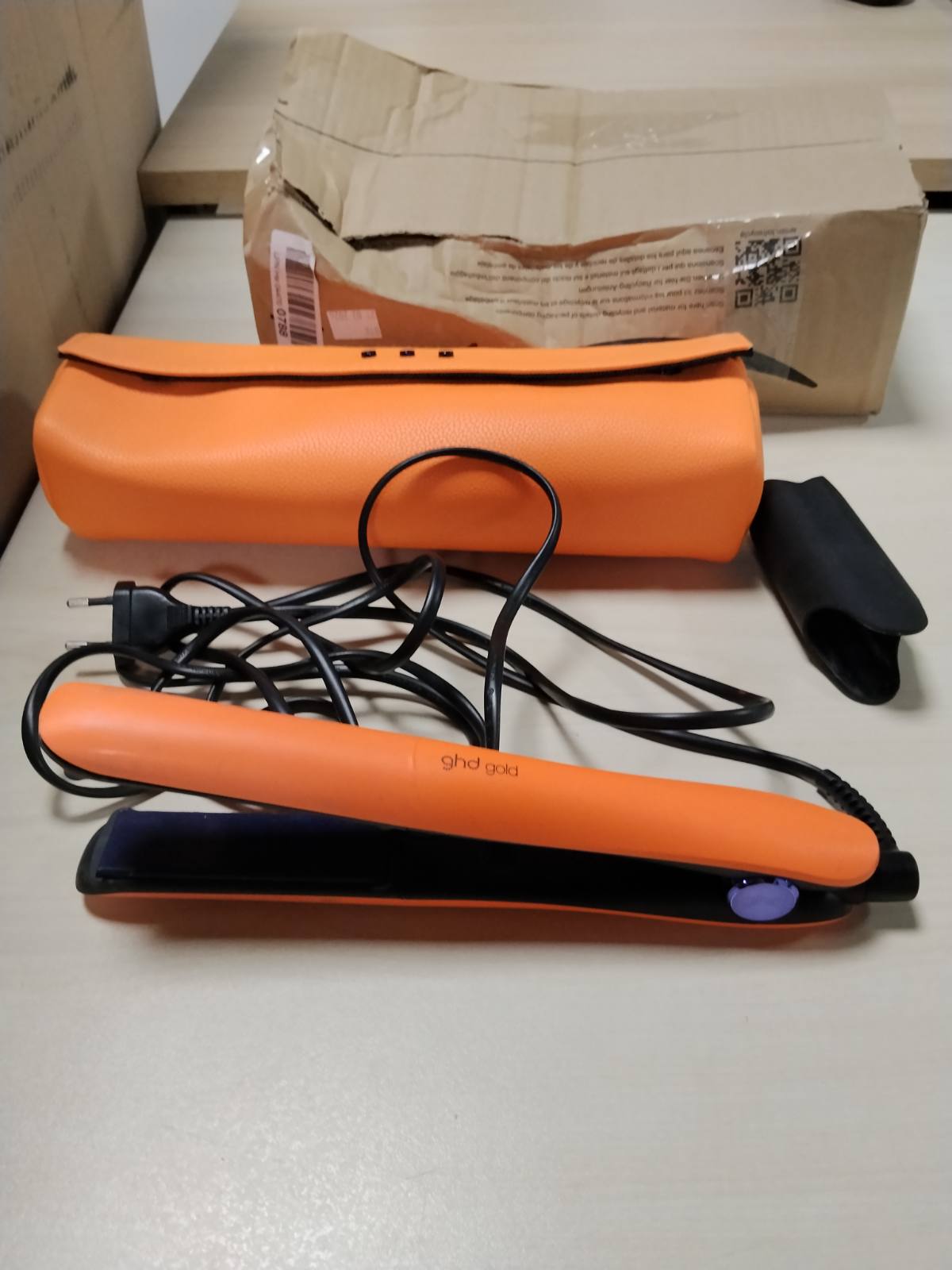 301550 - GHD piastre flokësh gold - Koleksioni Colour Crush