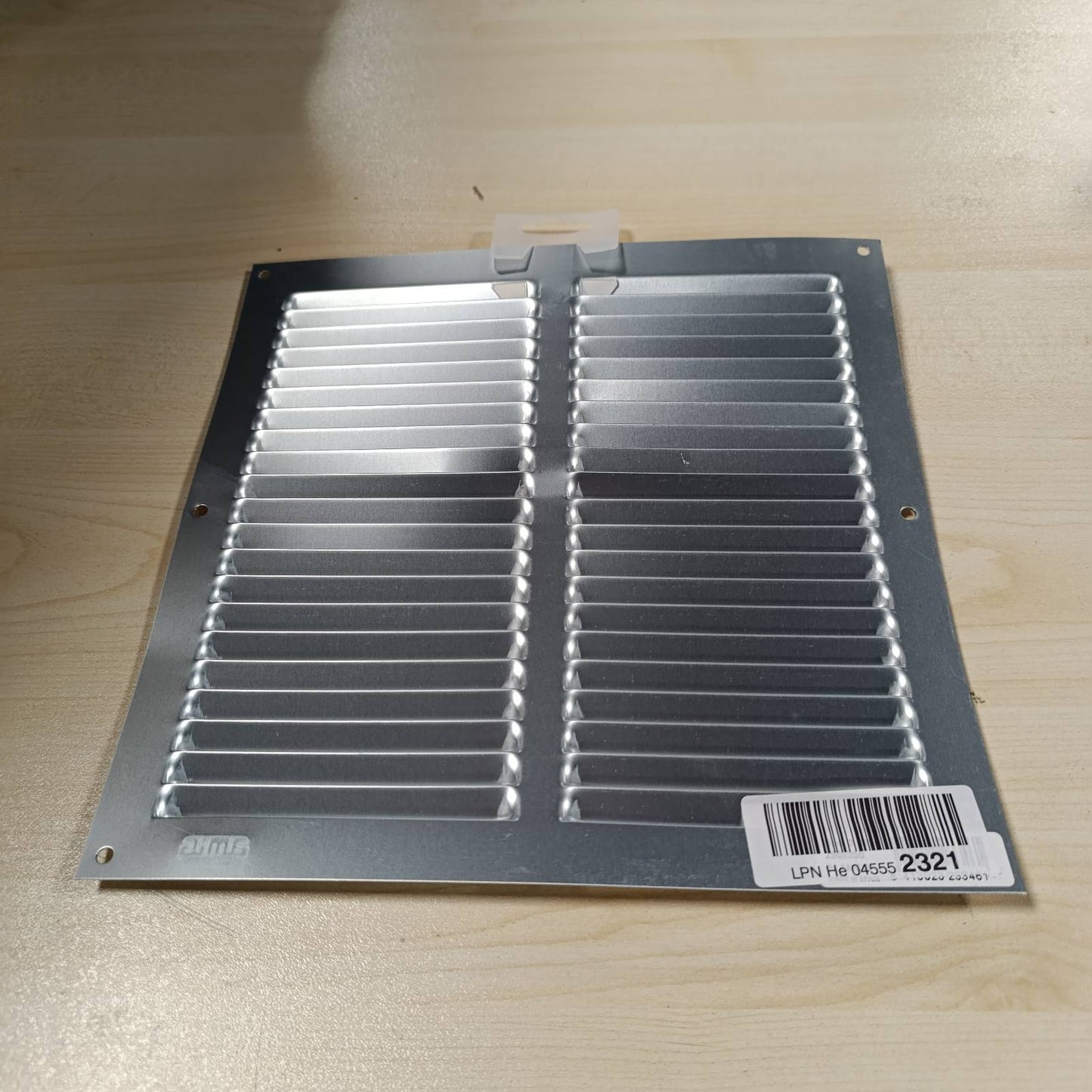 294527 - AMIG - Grilë Katrore Alumini - Përmasat: 250 x 250 mm - Grilë Ventilimi për Daljen e Ajrit - Ngjyra: E Bardhë