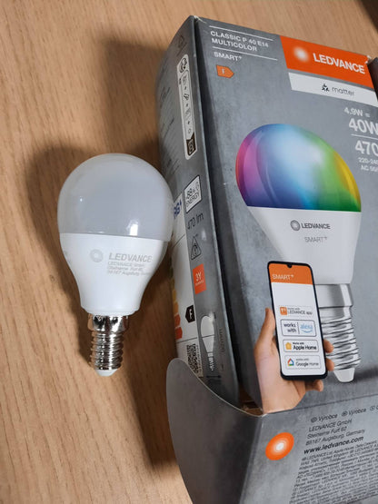 197557 - LEDVANCE SMART+ MATTER - Llampa LED e bardhë e ngrirë, 4.9W, 470lm, E14, me dritë me ngjyra dhe e bardhë, e pajtueshme me Google, Alexa, Apple, kontroll nëpërmjet aplikacionit ose zërit, jetëgjatësi 20,000 orë, pako e vetme