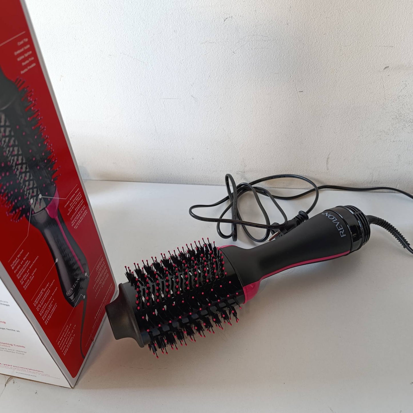 315938 - REVLON Tharëse flokësh dhe volumifikues RVDR5222 Salon One-Step™, me krehër ndarës, origjinale