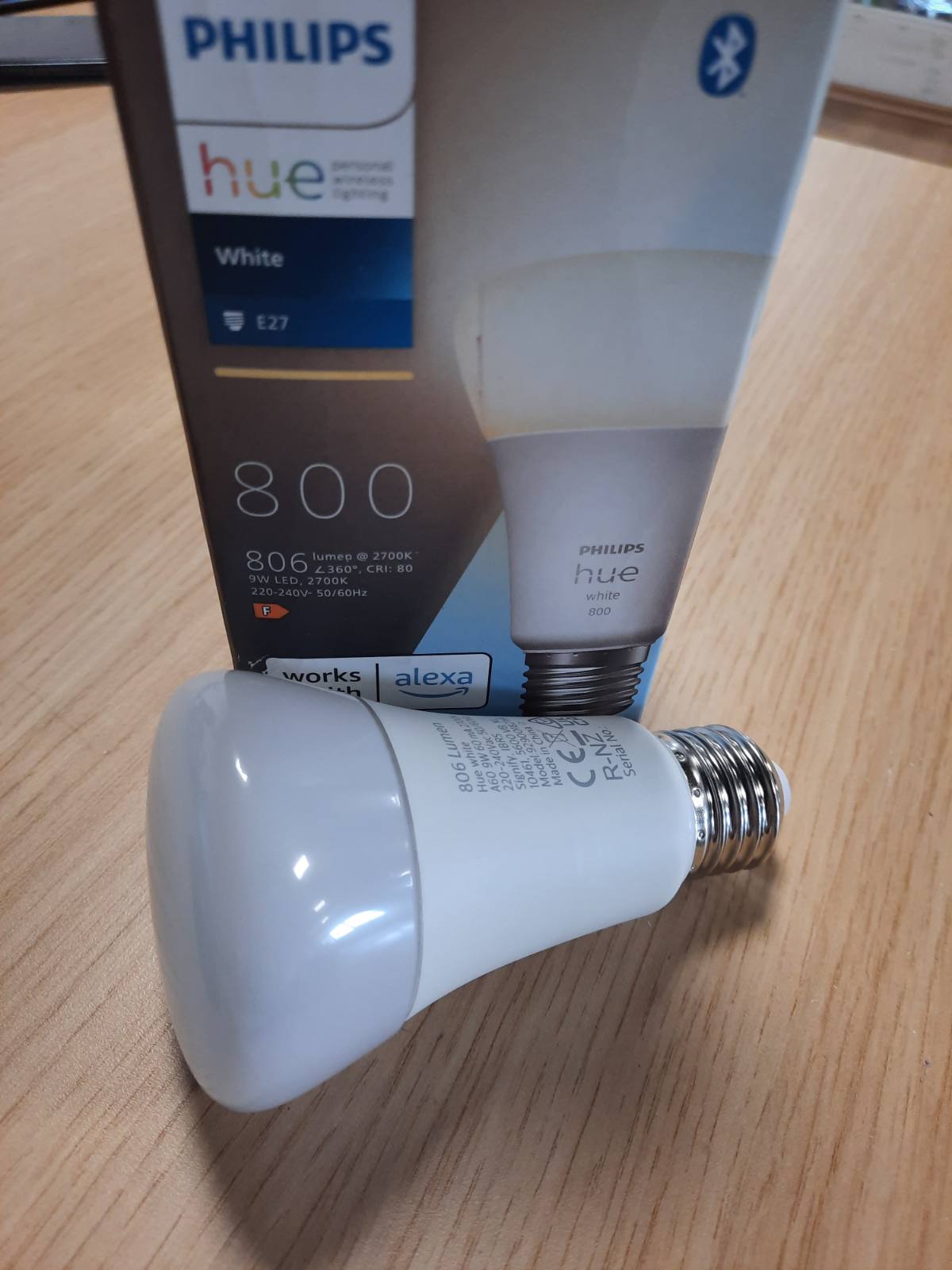 185270 - PHILIPS Hue White - Llambë LED Inteligjente E27, Kontrollueshme Nëpёrmjet Alexa, Google Assistant, Apple HomeKit - Ndriçim i Personalizuar dhe Kursim Energjie