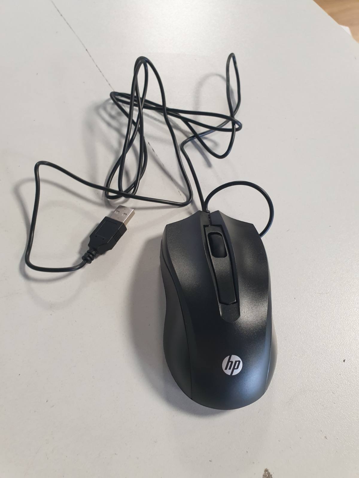 295394 - HP Maus 100 me kabllo, maus optik USB 1600 DPI, 3 butona, dizajn ergonomik, plug & play, për PC, laptop, Windows, macOS, i zi