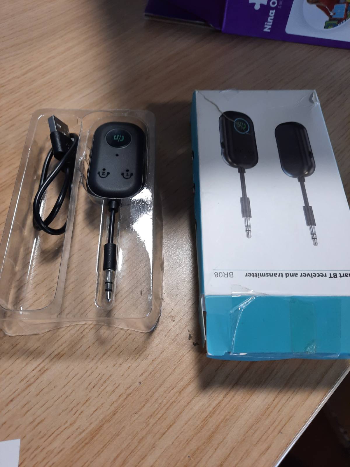 206233 - BLUETOOTH 5.3 Adaptues Marrës dhe Transmetues i Përmirësuar Viti 2025, Model 2-në-1 me Ã‡iftim të Dyfishtë, Nënvizoj 3.5mm i Përputhshëm me TV, Avion, Makinë, Kufje, AirPods, Stereo, PC, Altoparlant