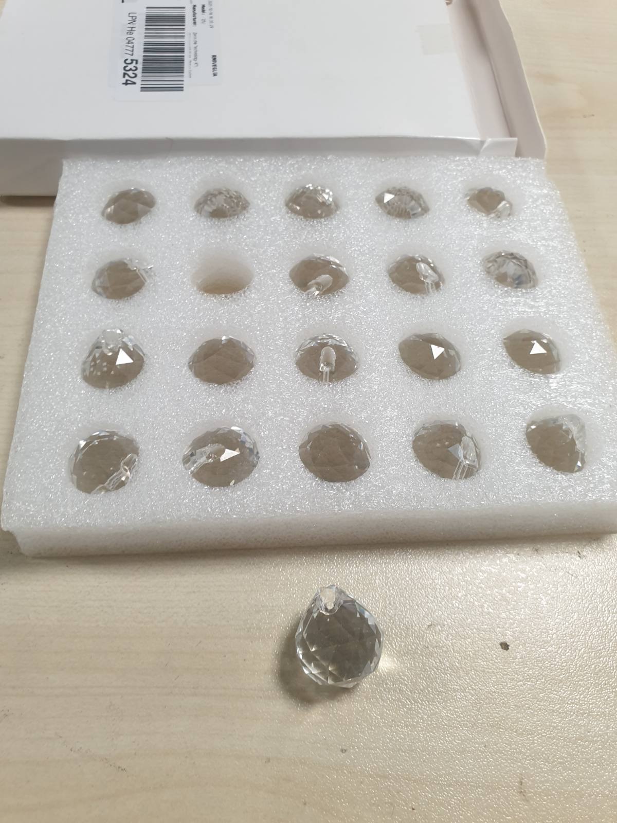 186832 - KRISTALË PRIZMI, set prej 20 tërheqësve të dritës 20mm, për dekorimin e dritareve dhe llambadarëve, ideale për shtëpi dhe projekte artizanale