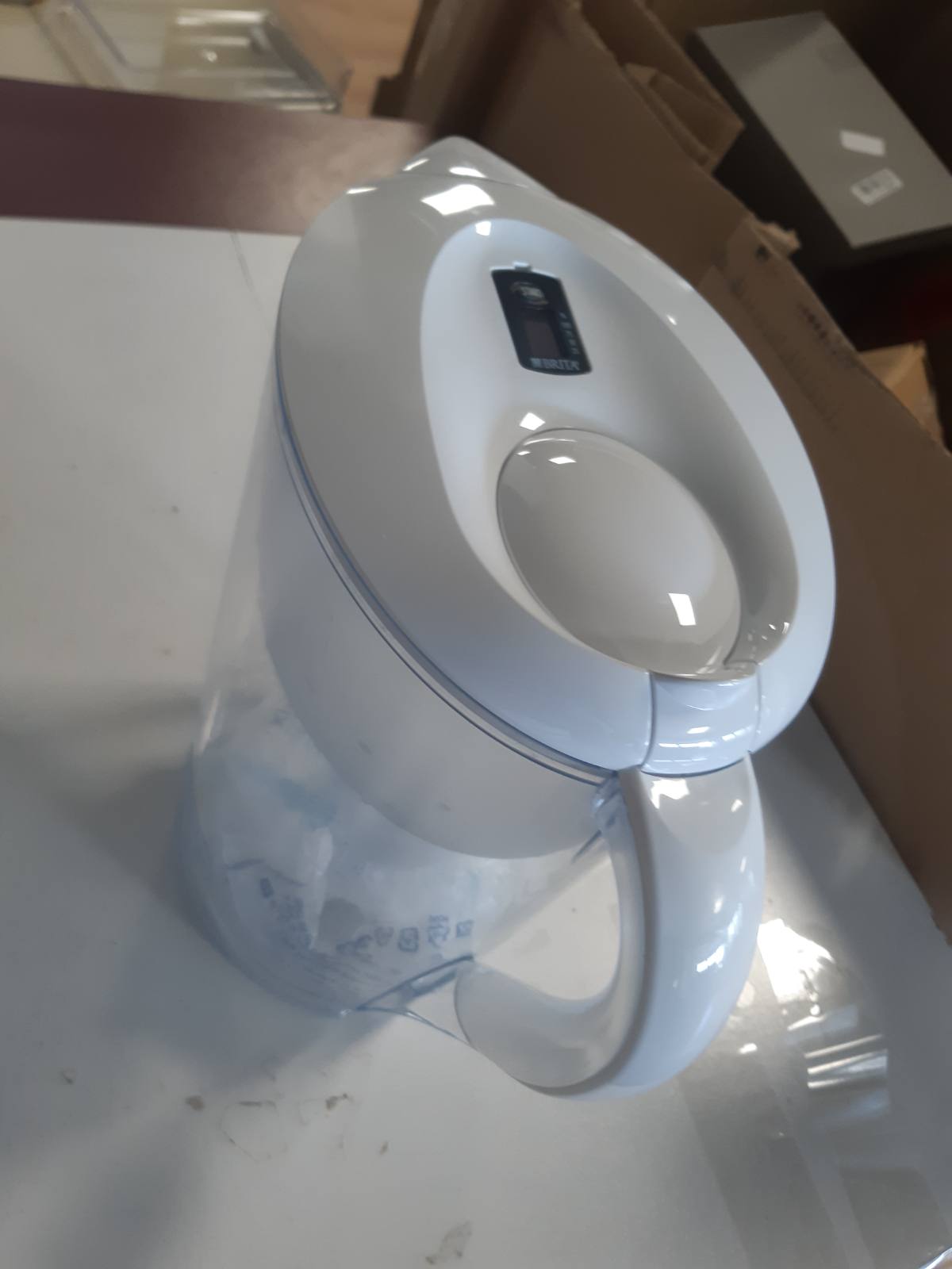 196138 - BRITA - Enë filtri për ujë Marella XL e bardhë (3.5L), me 1 Fishek Filtri MAXTRA PRO, Zvogëlon PFAS, Gëlqeren, Klorin dhe Metalet e Caktuara, me Tregues Kohe