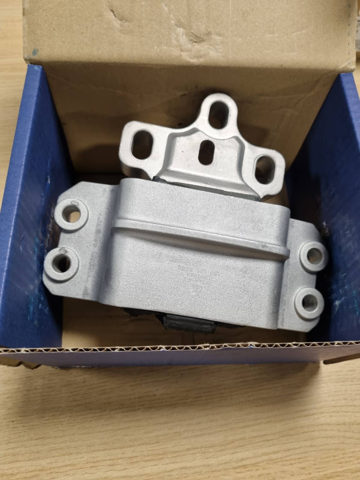 292495 - LEMFÖRDER Mbështetëse motori 33144 01 për Volkswagen Golf VI (5K1) 2008-2014, Majtas