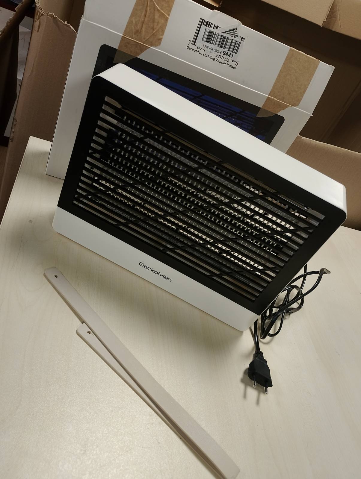 292851 - VRASËS INSEKTESH GECKOMAN LED, Kurth elektrik mizash, Kurth mushkonjash për ambiente të mbyllura, llambë mushkonjash, 10 vjet funksionim, vrasje e menjëhershme me tension të lartë