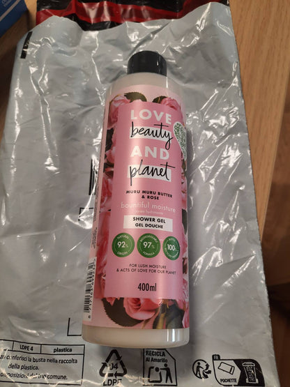 315720 - LOVE BEAUTY AND PLANET Xhel dushi Muru Muru Butter & Rose, 400 ml, hidraton lëkurën e thatë