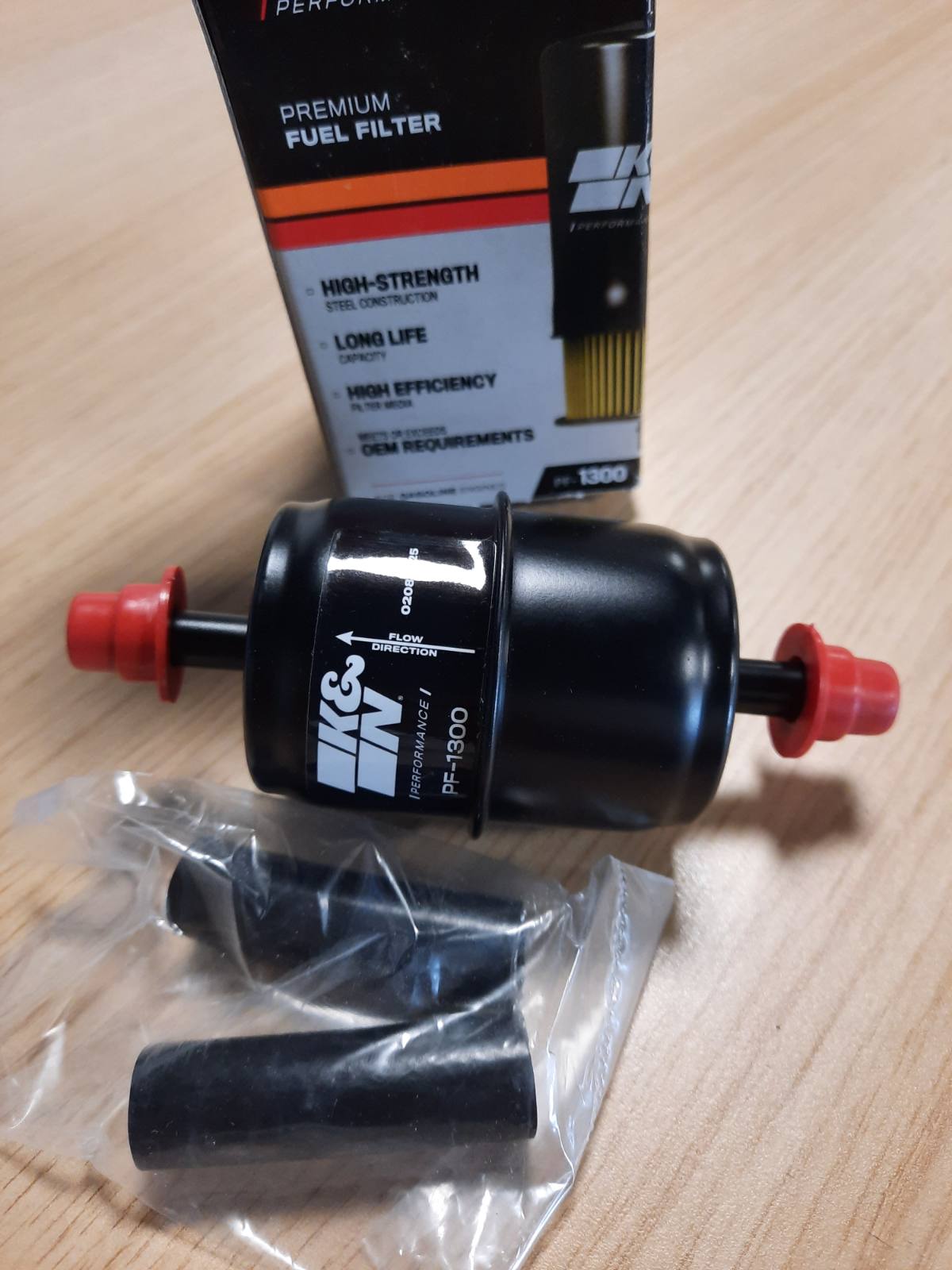 288731 - K&N Filtër Karburanti PF-1300 për Motorçikleta, i Zi