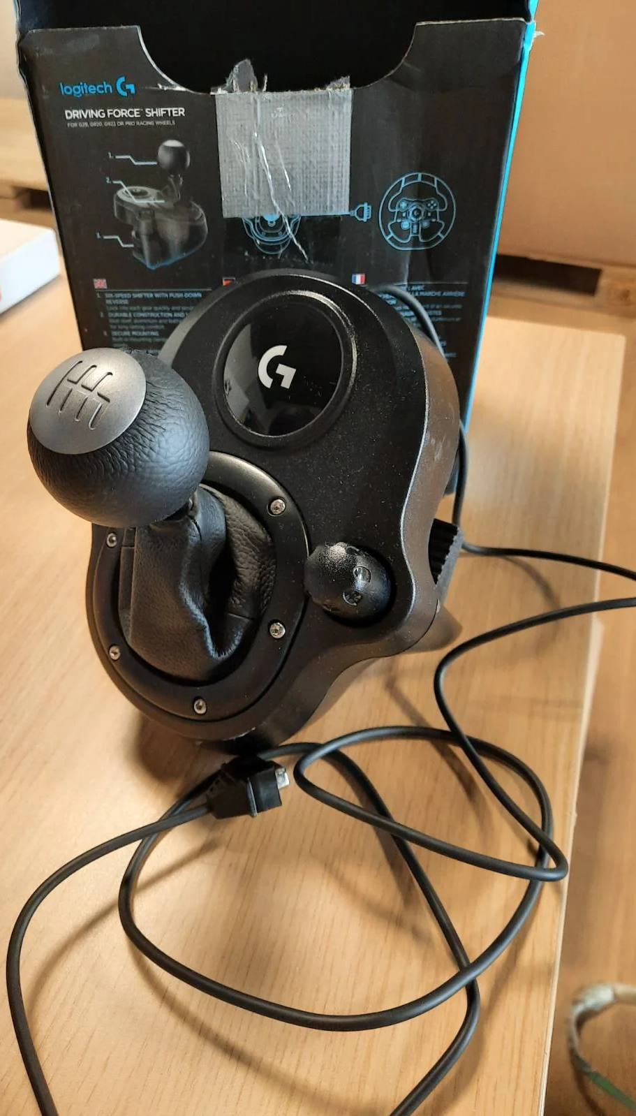 299286 - LOGITECH Levruesi i marshit G Driving Force, 6 shpejtësi në formë H, Dorezë marshi prej lëkure origjinale dhe çeliku, i pajtueshëm me rrotat Driving Force Racing G29, G920 dhe G923 - i zi