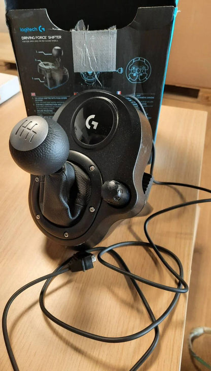 299286 - LOGITECH Levruesi i marshit G Driving Force, 6 shpejtësi në formë H, Dorezë marshi prej lëkure origjinale dhe çeliku, i pajtueshëm me rrotat Driving Force Racing G29, G920 dhe G923 - i zi