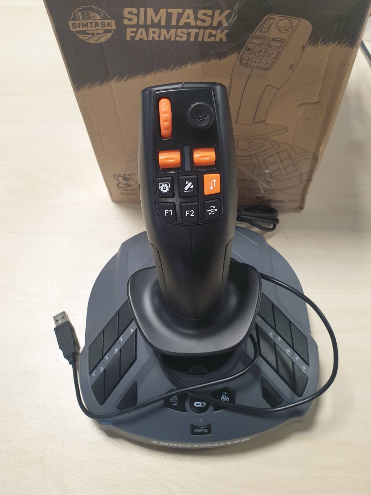 276239 - THRUSTMASTER SIMTASK FARMSTICK, Joystick për Simulim Bujqësor, Butona të Programueshëm për PC