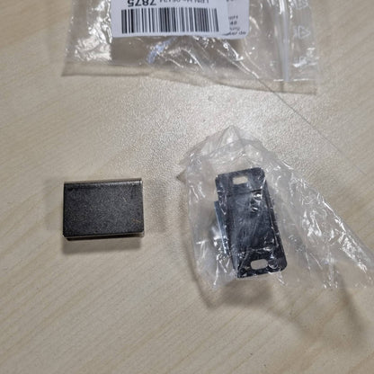 300853 - ELIGA Magnet dere me vidë, pllakë montimi në formë U për dyer xhami 8 mm