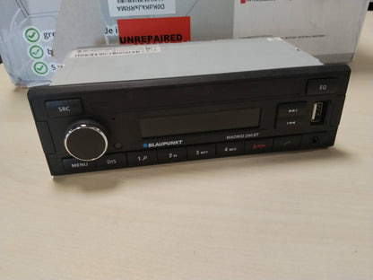 305091 - BLAUPUNKT MADRID 200 BT - Radio makine 1-DIN, Bluetooth, USB, hyrje ndihmëse, 4x40 vat, 12V