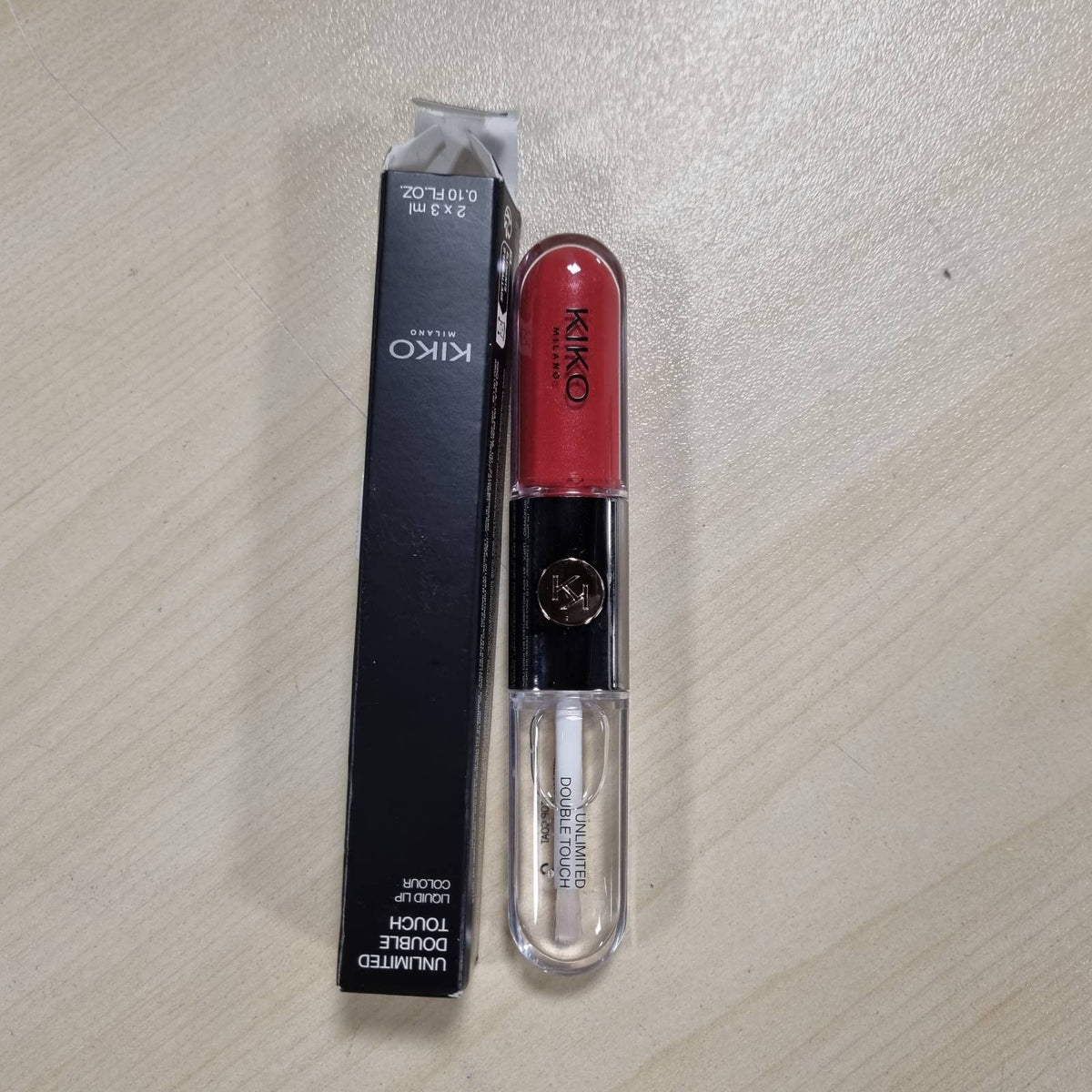 301085 - KIKO MILANO Unlimited Double Touch 108, buzëkuq i lëngshëm 2-hapësh, përfundim i shkëlqyeshëm, zgjat deri në 12 orë