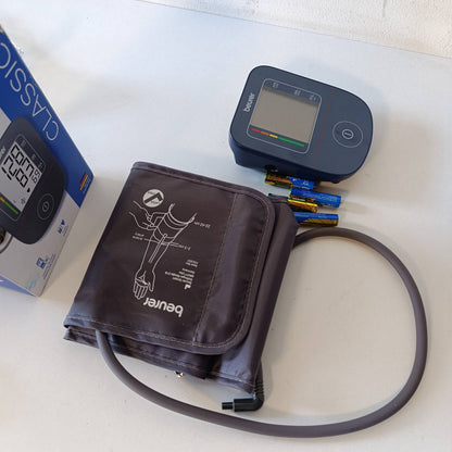 301995 - BEURER Monitor tensioni i gjakut BM 25, funksionim me një buton, zbulim i aritmisë, port USB-C, manshetë, transferim të dhënash