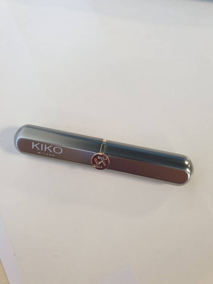 275807 - KIKO MILANO Unlimited Stylo 22, buzëkuq kremor me efekt të qëndrueshëm deri në 10 orë