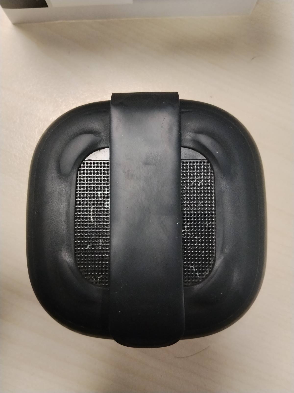 308640 - BOSE Altoparlant SoundLink Micro Bluetooth, Ngjyrë e Zezë, Pesha: 0.18 kg, Kapaciteti i Baterisë: 1000 mAh, Bluetooth 4.2