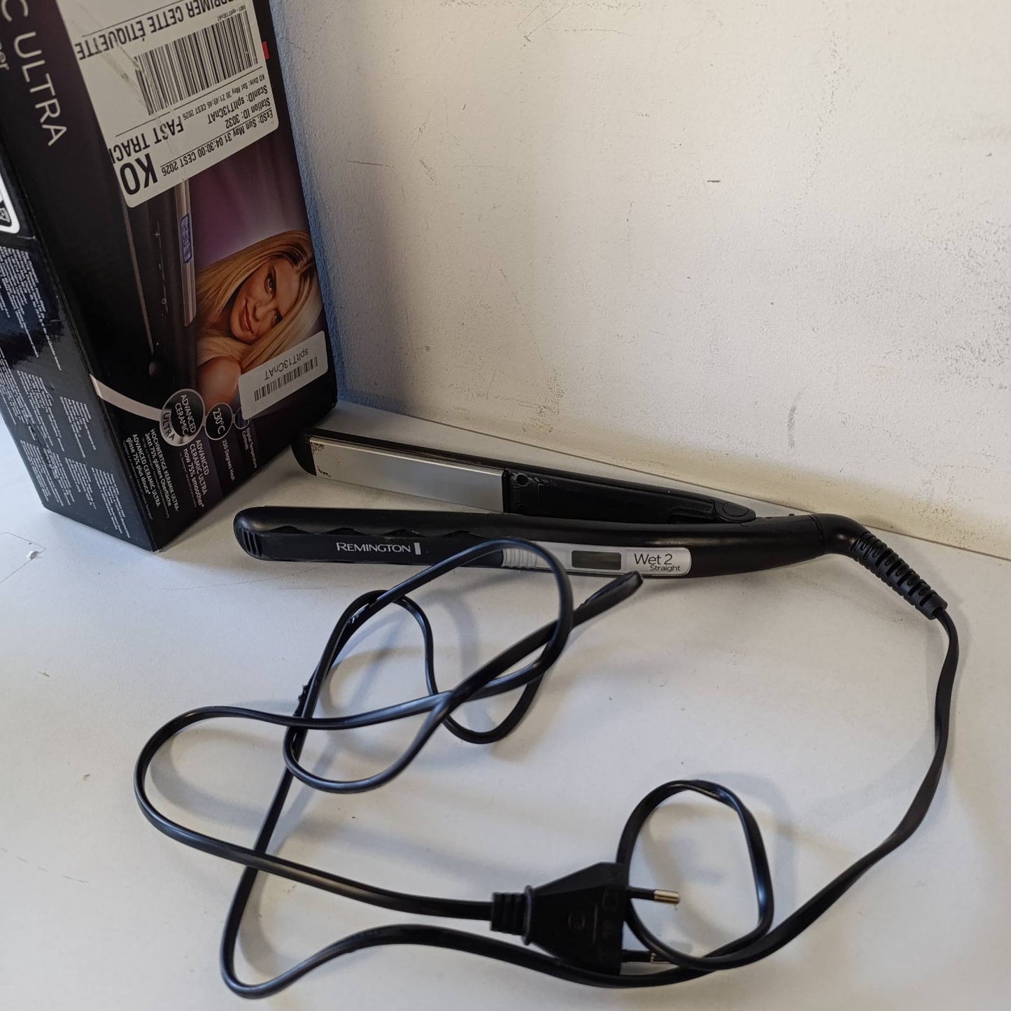 275251 - REMINGTON Drejtues flokësh Pro-Ceramic Ultra S5505, shtresë ultra-qeramike, 150-230°C, ekran LCD