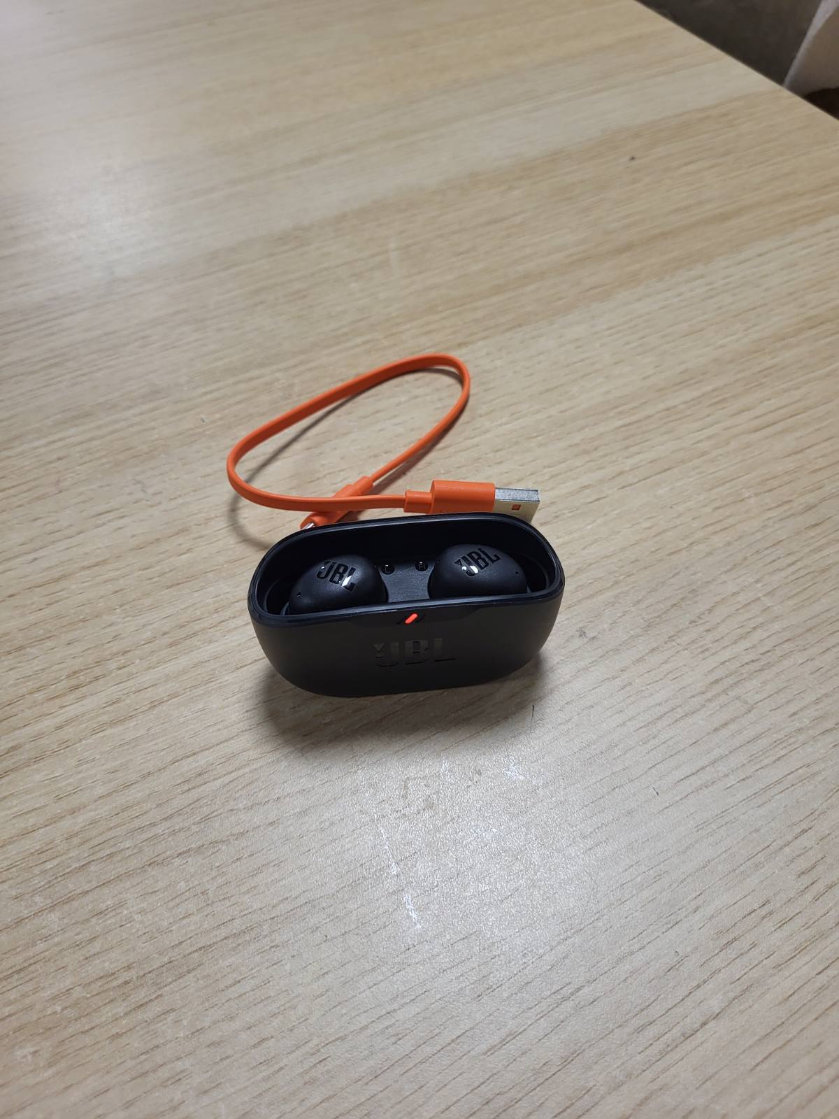 276290 - JBL Kufje Wave Buds 2 Bluetooth, 40 orë kohë dëgjimi, IP54, Tingull me Bas të Pastër