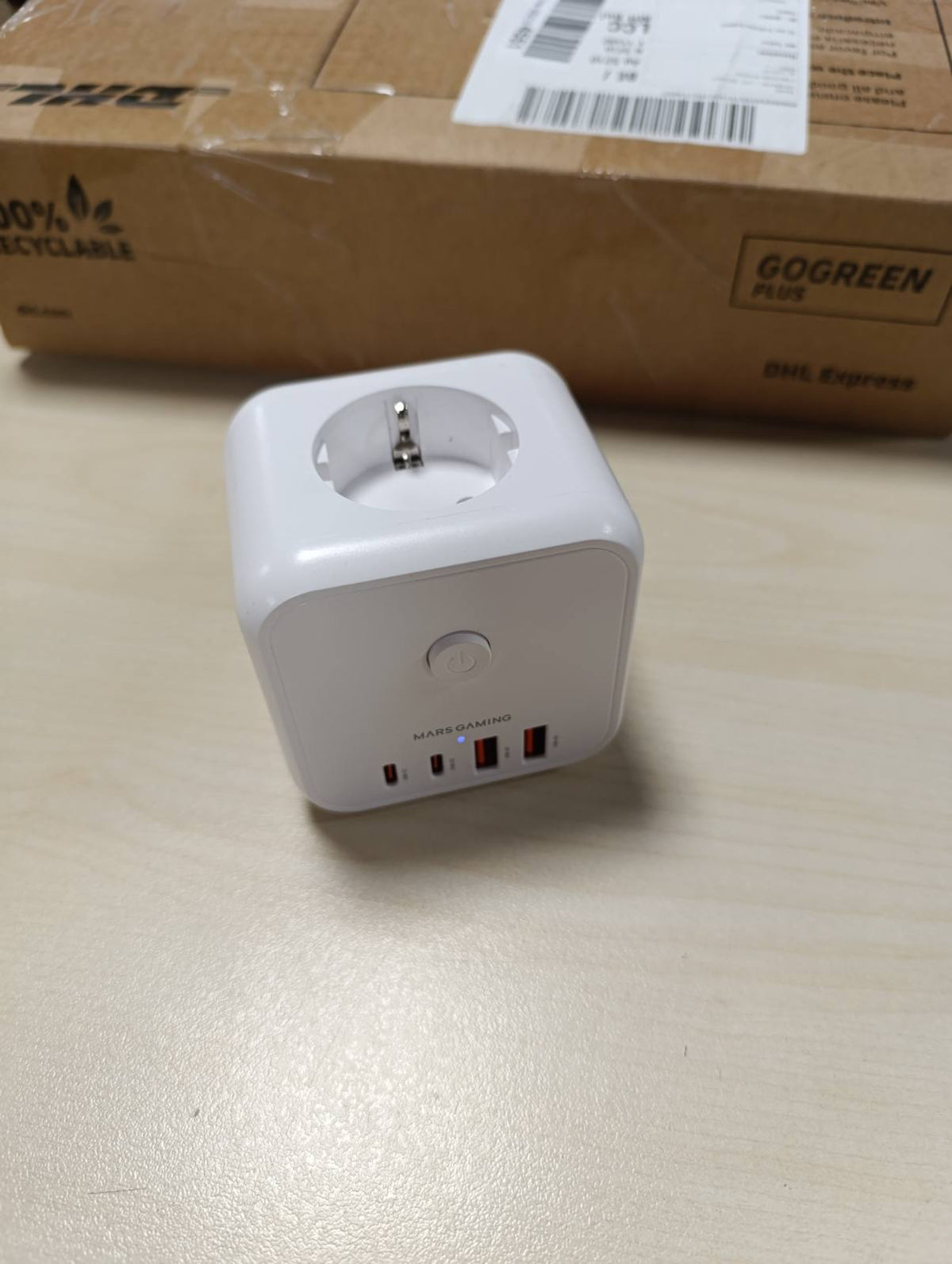 309054 - MARS GAMING MD-CUBE20, Kub energjie, 3 priza SCHUKO + 2 USB-C + 2 USB-A, 20W PD