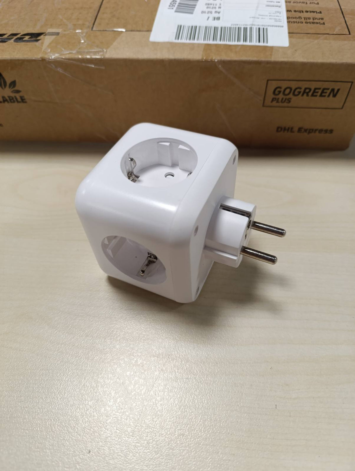 309054 - MARS GAMING MD-CUBE20, Kub energjie, 3 priza SCHUKO + 2 USB-C + 2 USB-A, 20W PD