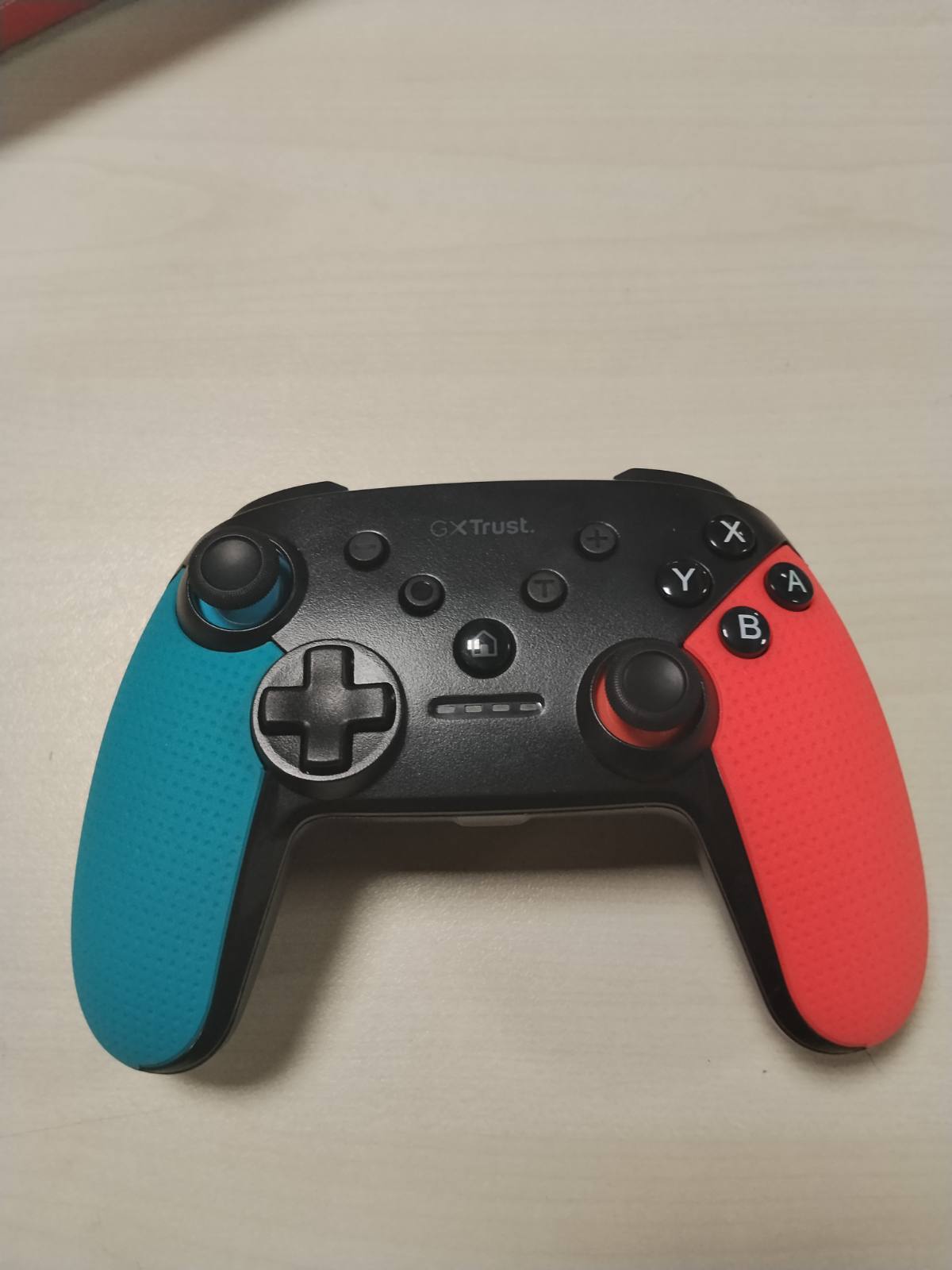 295987 - GXTRUST Kontrollues Muta Nintendo Switch pa tel me Bluetooth, blu/kuqe