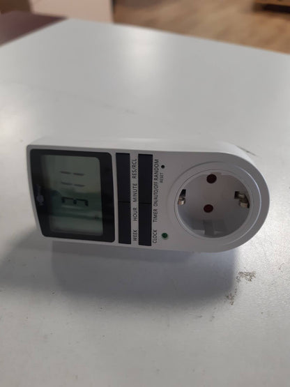 185820 - GOOBAY 64900 Kohëmatësi Digital i Prizës me 10 Programe Ditore, Modalitet Anti-Vjedhje, Ekran të Madh, i Programueshëm, 3680W në 230V (AC) dhe 16A, i Bardhë (Versioni Gjerman)