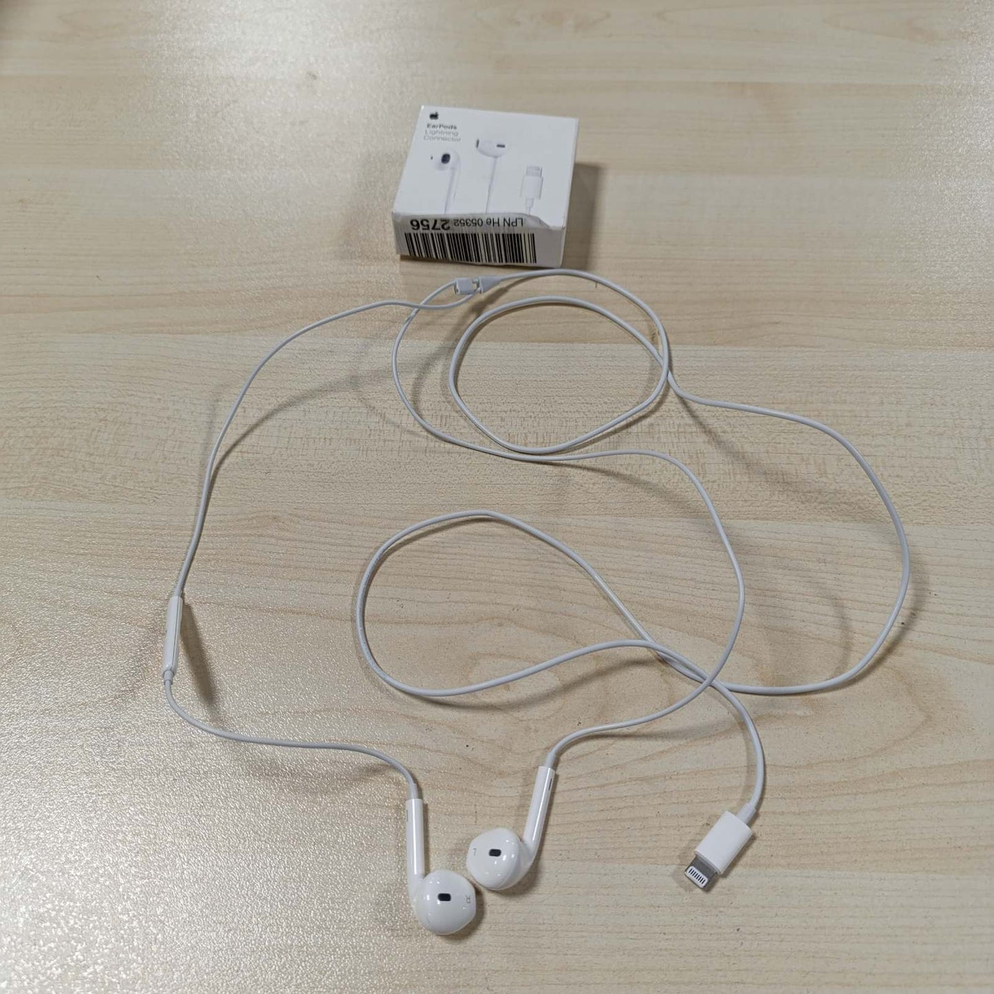 268751 - APPLE Kufje EarPods me lidhës Lightning