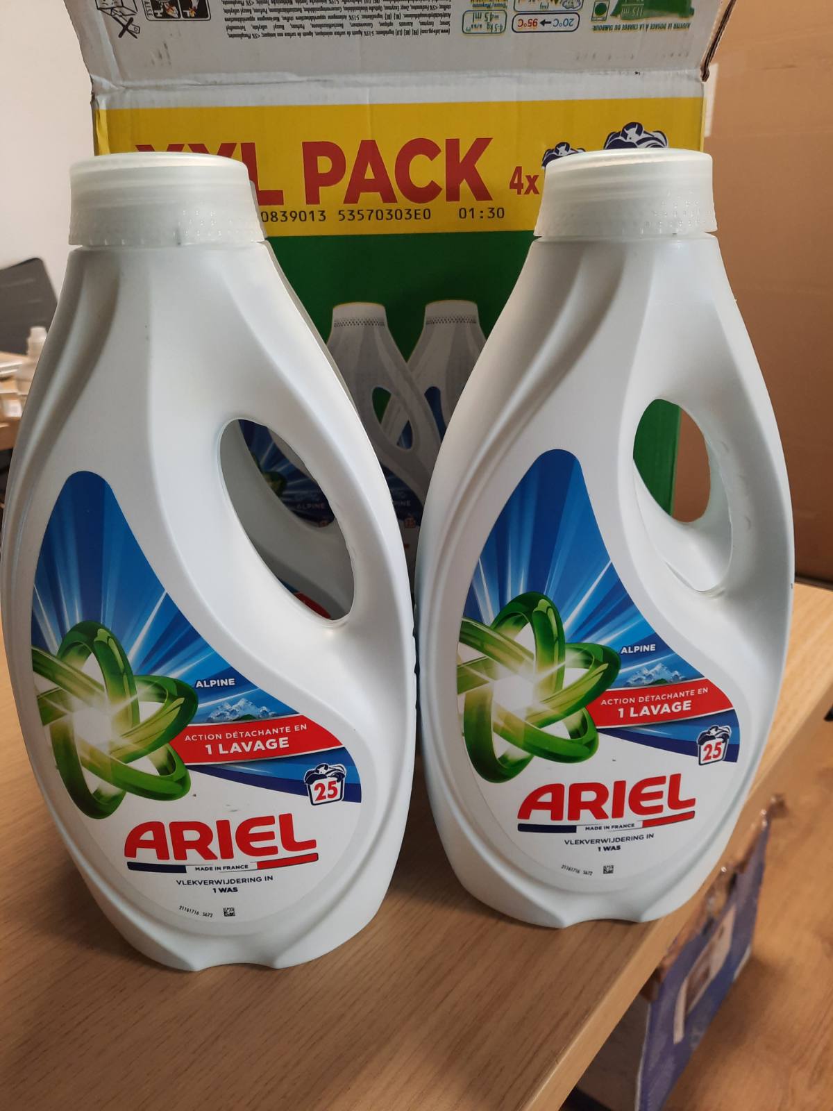 316875 - ARIEL Detergjent i lëngshëm për larje rrobash, 100 larje, Alpine, Veprim për heqjen e njollave me një larje të vetme