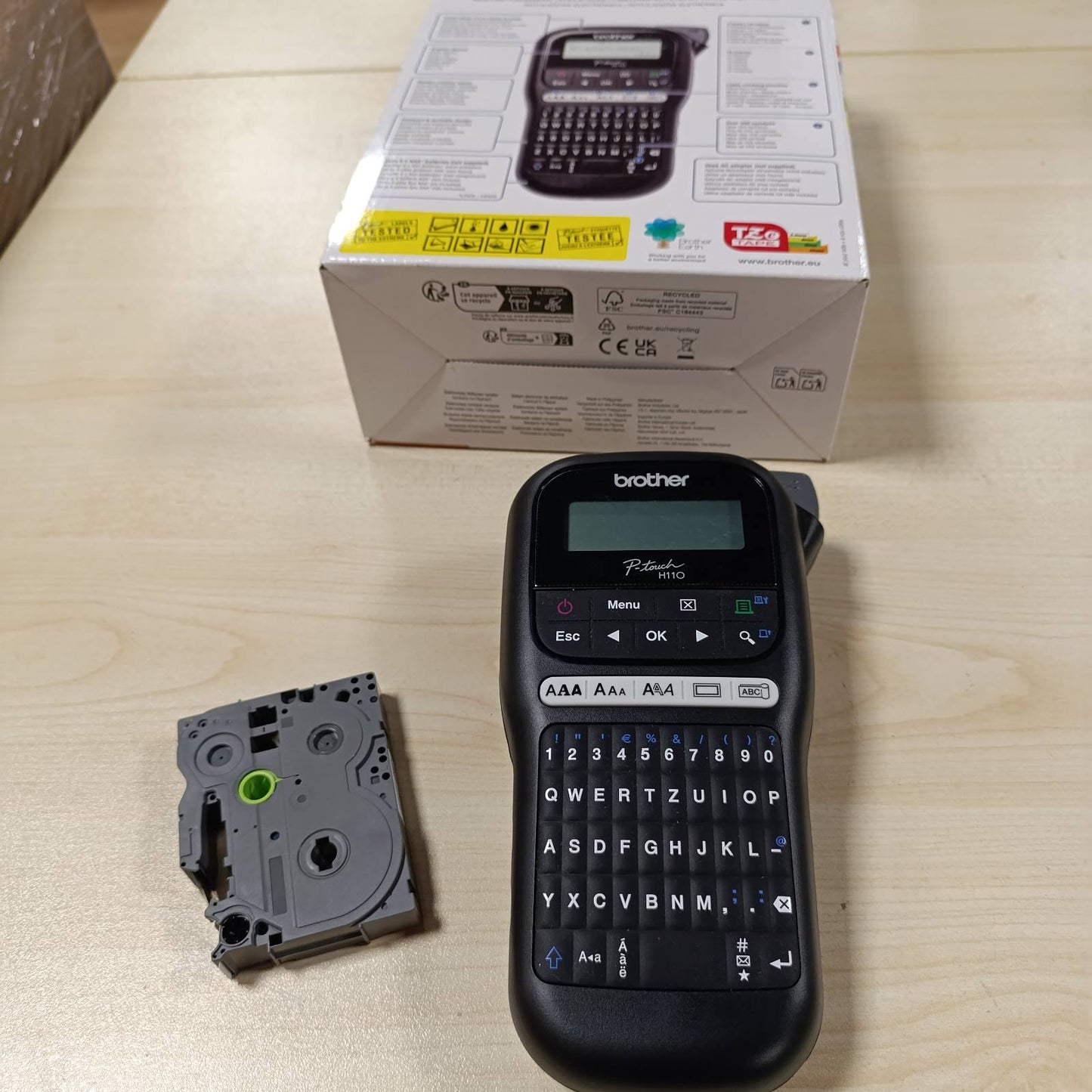 273252 - BROTHER PT-H110 - Printer Etiketash Monokrom - Për shirita TZe gjerësi 3.5 deri në 12 mm - Shpejtësi printimi deri në 20 mm/sek