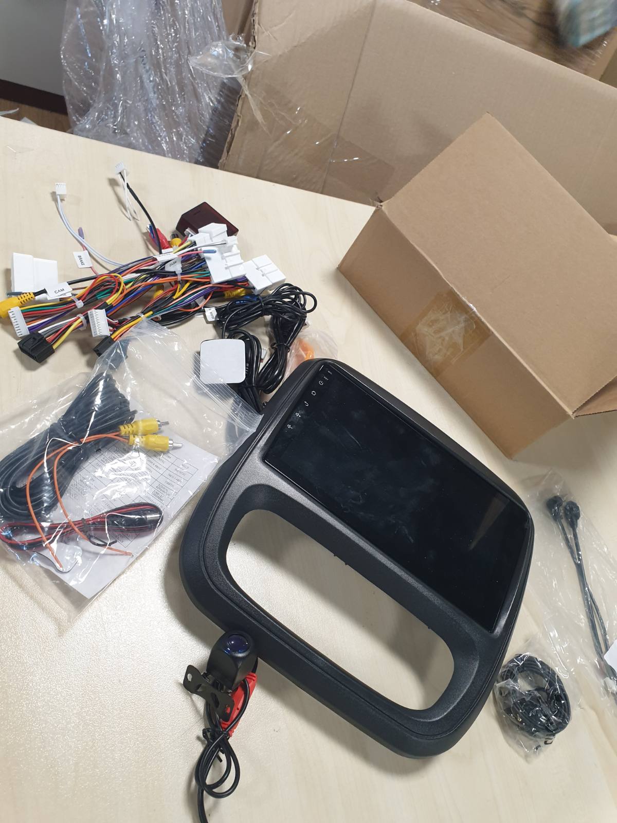 272620 - RADIO MAKINE ANDROID 8 BËRTHAMA 6GB+128GB PËR RENAULT TRAFIC, OPEL VIVARO B, FIAT TALENTO, NISSAN NV300, EKRAN 9", CARPLAY PA TEL, ANDROID AUTO, MIRROR LINK, BLUETOOTH, FM/RDS/DSP, WIFI, GPS, KAMERË PËR KTHIM MBRAPSHT