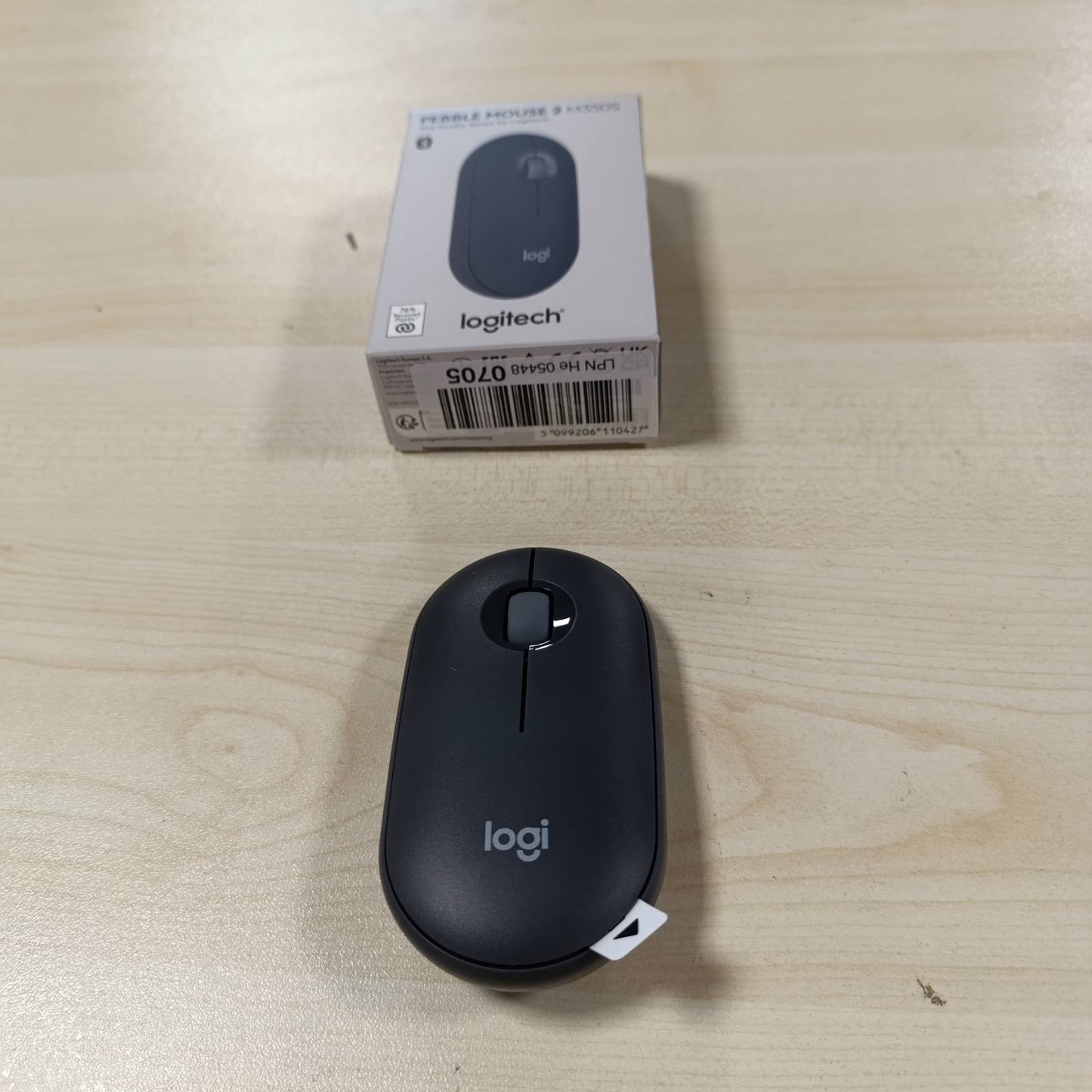 276799 - LOGITECH Maus i hollë pa tel Bluetooth Pebble Mouse 2 M350s, portativ, i lehtë, buton i personalizueshëm, klikime të qeta, ndërrim i lehtë për Windows, macOS, iPadOS, Android, ChromeOS - Graphite